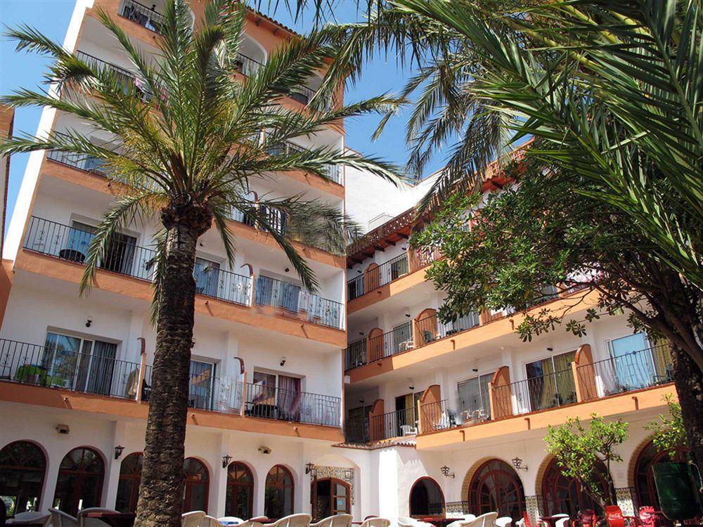 Hotel Comarruga Platja Exterior photo