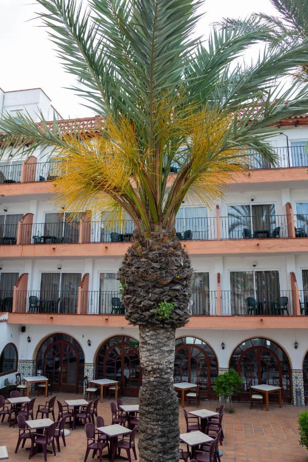 Hotel Comarruga Platja Exterior photo